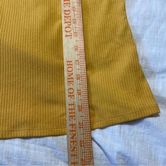 Old Navy Yellow Square Neck Ribbed T-shirt M - Picture 5 of 8